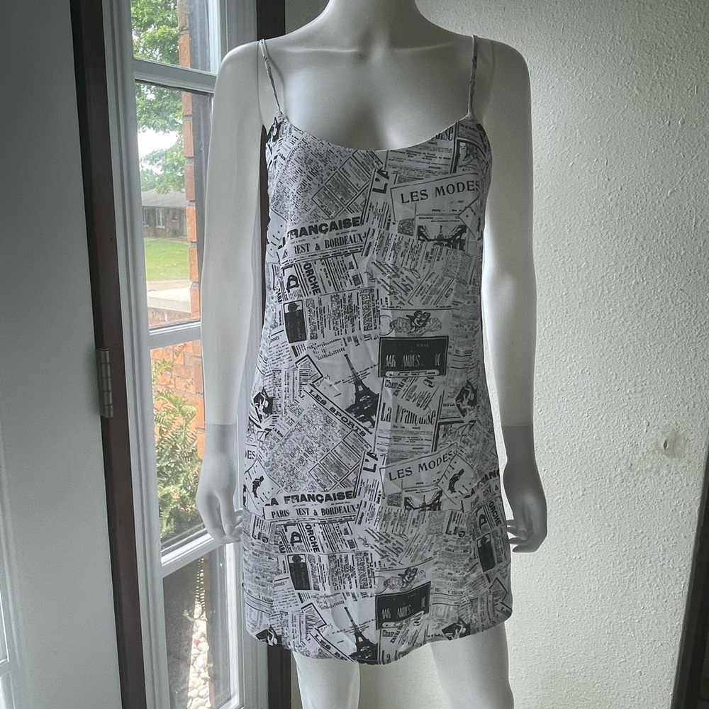 Forever 21 News Print Dress - Picture 2 of 7